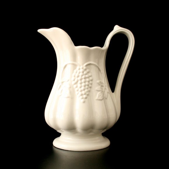 VTG Red Cliff Ironstone Small 6.5" - 7 3/4" Offwhite Grapes Pitcher - Picture 9 of 9